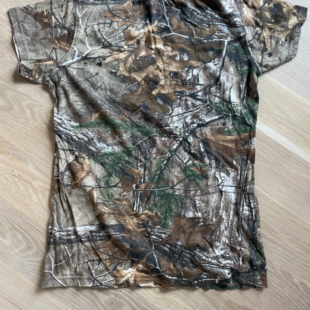 Realtree Vintage Brown and Green Camo Short Sleeve Tee -Medium - Picture 3 of 3